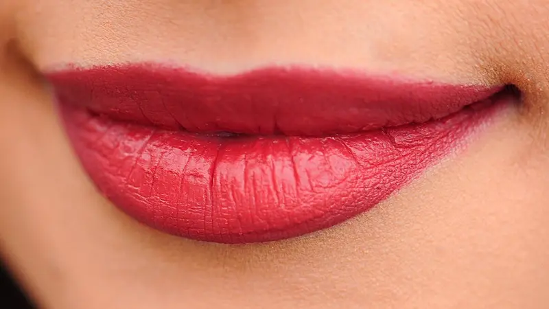 tips membuat Bibir Merah Merona